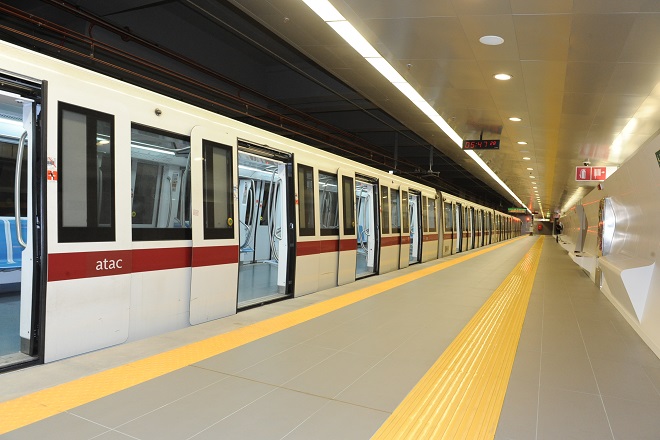 stop metro B-B1 sabato 8 novembre