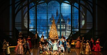 Lo_schiaccianoci_coreografia_di_Paul_Chalmer_