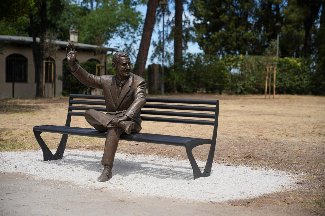 statua_alberto_sordi_