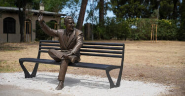 statua_alberto_sordi_